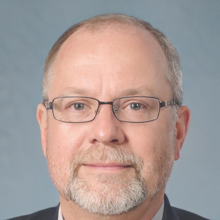 Instructor Carlos Mendoza